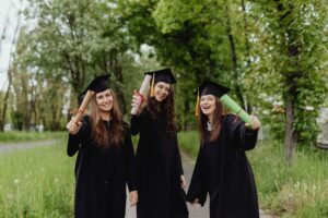 Études en France : enquête sur l’insertion professionnelle des diplômés des grandes écoles